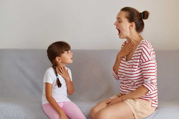 Когда обратиться к врачу, если у ребенка не поворачивается шея?